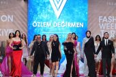 Özlem Değirmen’den görkemli defile