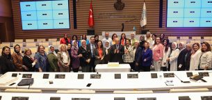 Mahalle Kadın Dernekleri Bursa Nilüfer Belediye Başkanı Şadi Özdemir’i Ziyaret Etti