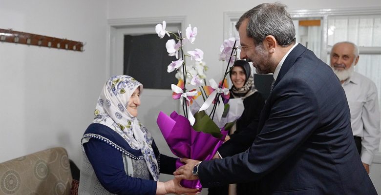 Anneler Günü Bursa Gürsu’da  Duygu Dolu Kutlandı