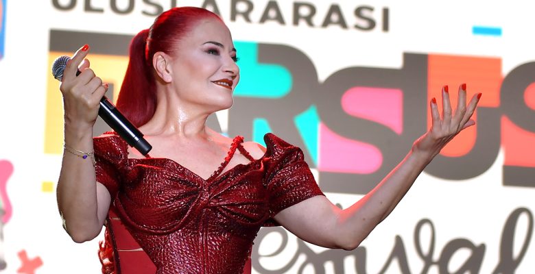 Candan Erçetin’den Muhteşem Konser