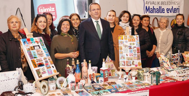 Kadınlar Ürettiklerini Satıyor
