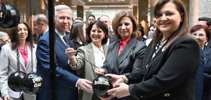 Mor Mikrofon Paneline Yoğun İlgi