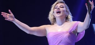 Funda Arar Yörük Türkmen Festivalinde