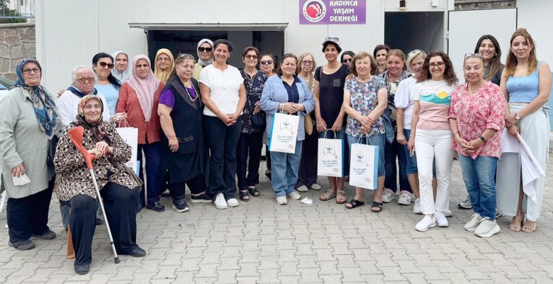 Kadınlara Menopoz Bilgilendirmesi