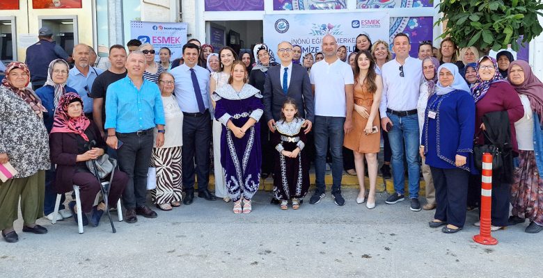 Esmek İlçe Sergileri Sona Erdi