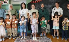 Çocuklar ve Annelerine Özel Eğitim