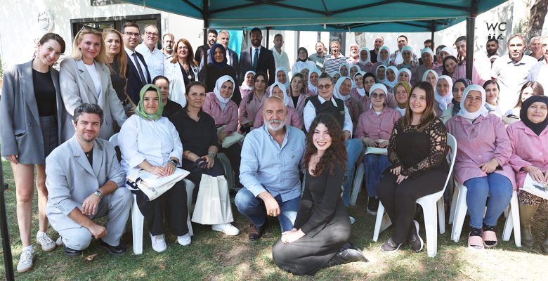Vahide Perçin Minteks Çalışanlarıyla Buluştu