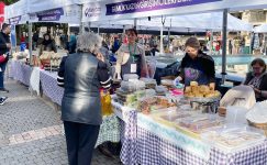 Bursa Heykelde Meydan Kadınların