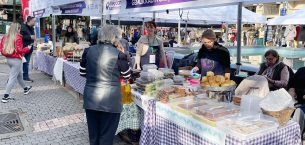 Bursa Heykelde Meydan Kadınların