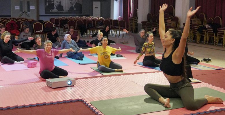 Ücretsiz Yoga Kursları Büyük İlgi Gördü