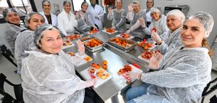 Kadın Emeği Profesyonel Üretime Dönüştü