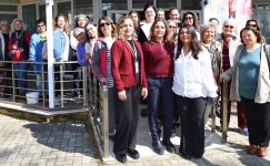 İzmir’de Kadınlara Sağlık Eğitimi Verildi