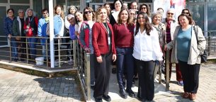 İzmir’de Kadınlara Sağlık Eğitimi Verildi İzmir’de Kadınlara Sağlık Eğitimi Verildi