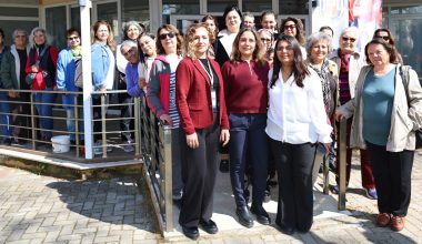 İzmir’de Kadınlara Sağlık Eğitimi Verildi