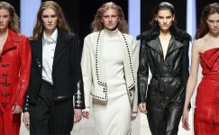 NO APOLOGIES Rus Moda Severleri Büyüledi