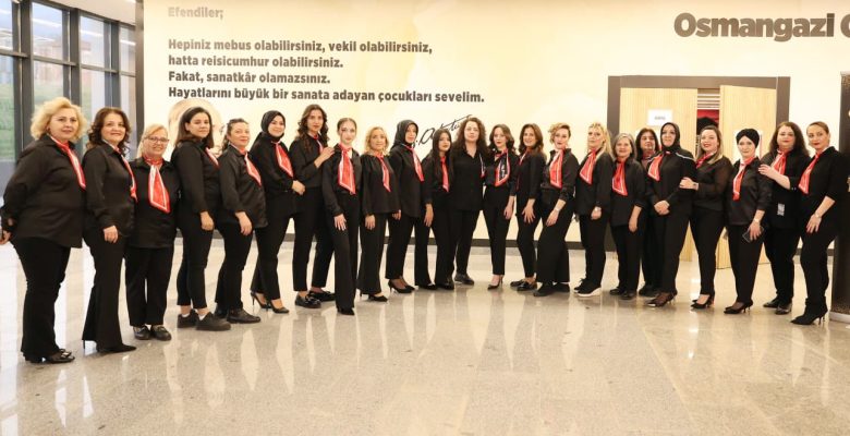 Kadınlardan Muhteşem Ritim Gösterisi