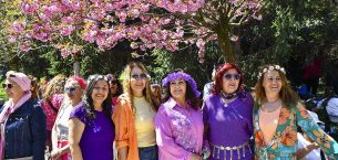 Kadınlar Sakura Şenliği ile Baharı Karşıladı