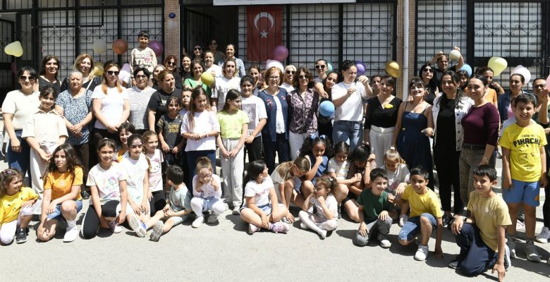 Çiğlili Kadınlardan Yıl Sonu Şenliği